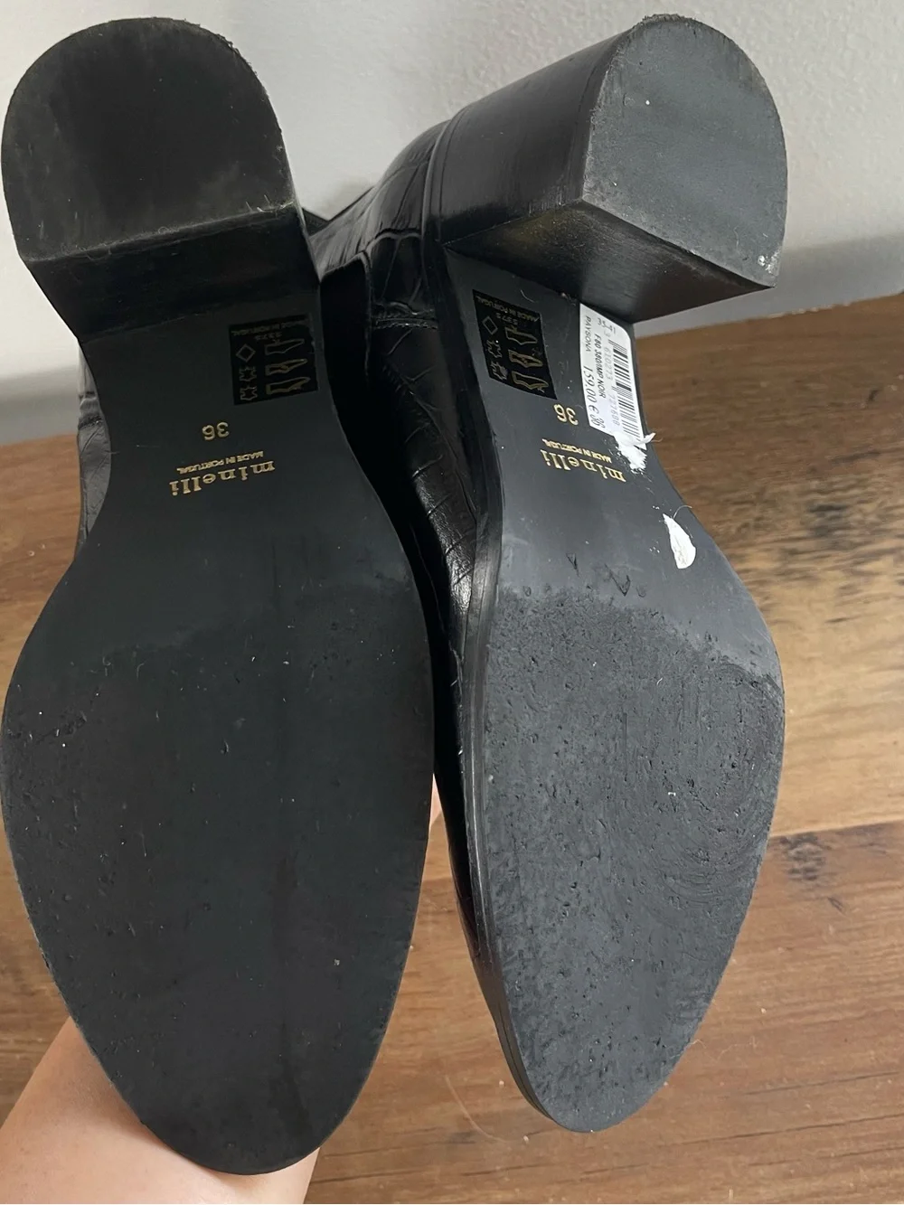 Minelli Black Croc-Embossed Chelsea Booties